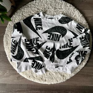 Nike Crew Neck